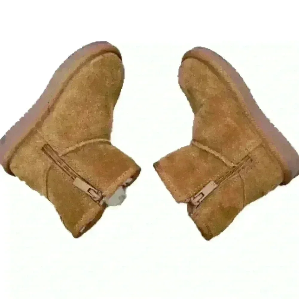 Ugg Kids Tan Victoria Mini Dots Suede Boots 8